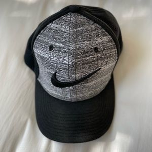 Men’s Nike fitted hat